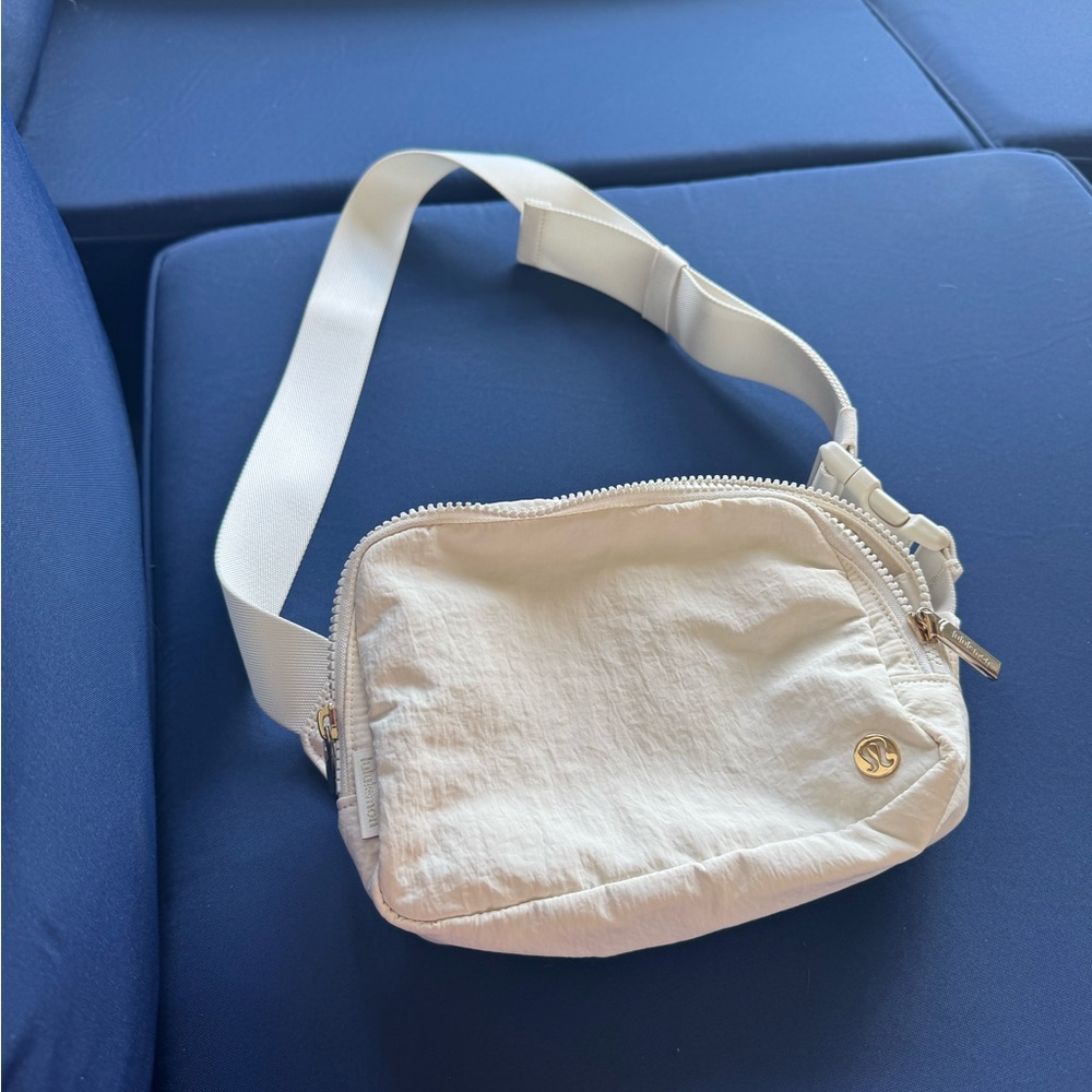 Lulu lemon belt Bag linen